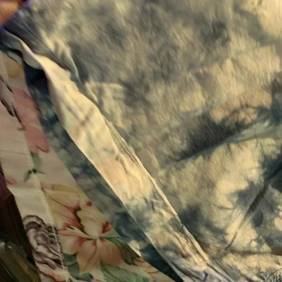 American Eagle Men’s Everyday Shorts Size Medium With Pocketss and With A Tie - Picture 4 of 12